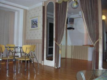 Центр Вінниці-Архітектора Артинова 55 Світло є завжди, Vinnytsia (photo 4)