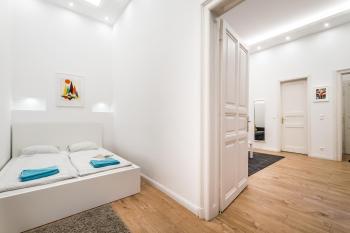 Grand Avenue Apartment, Budapest (photo 3)
