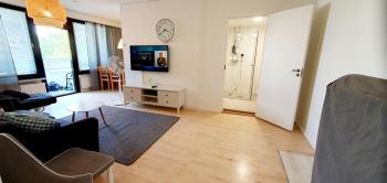 Top floor 51m2, Balcony, 150 M WiFi, free own parking place, 300m Metro, Helsinky (fotografie 5)