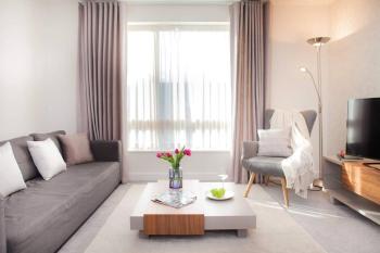 Stylish and central two bedroom & two bathroom apartment with free parking, Bath (foto 2)