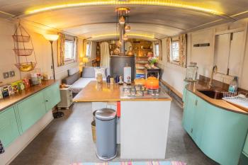 Off-Grid Living on Spacious Widebeam, Бат (фото 5)
