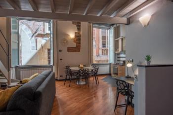 (Aquarium) Elegant Two-Level Apartment with In-Room Tub, Genua (zdjęcie 2)