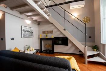 (Aquarium) Elegant Two-Level Apartment with In-Room Tub, Genua (zdjęcie 3)