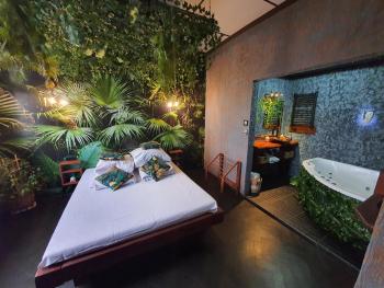 Tropicana Jacuzzi Apartment, Cracovie (photo 2)