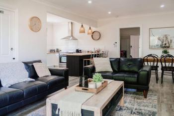 Live in the Heart of Mudgee at Fairbairn Cottage, Mudgee (photo 5)