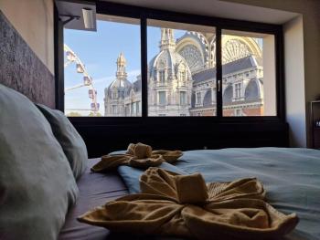 Stunning View + Japan Design Bed @ Central Station, Amberes (foto 2)