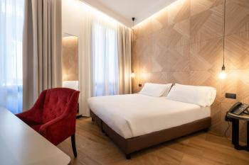 London Hotel, Milan (photo 2)