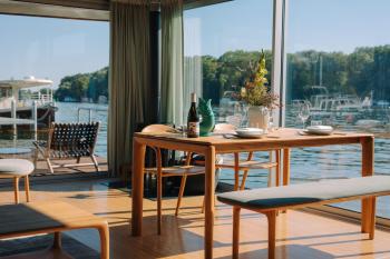 JULIA - Schwimmendes Apartment, Berlino (foto 2)
