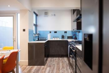 8 Bed, comfortably sleeps 10, 3 Bath house, 5 Mins Manchester Centre, Manchester (fotografie 2)