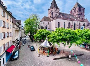 Appartement vue sur le Marché de Noel, Strasbourg (photo 3)