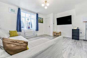 Family House in the Heart of Hanwell with 5 stars!, Londýn (fotografie 2)