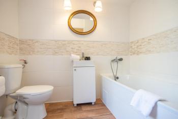 Nice room with double bed in zizkov - shared bathroom, Praga (zdjęcie 5)