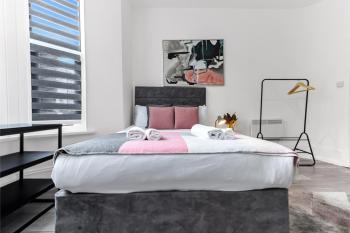 Stylish and Convenient 2BD Flat w/ Outdoor Space, Londres (foto 3)