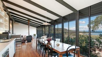 'The Chalets at Putty Beach' by HolidayCo, Killcare (photo 2)