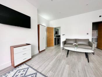 Cute, Stylish 1 Bedroom Leeds City Apartment, Leeds (photo 2)