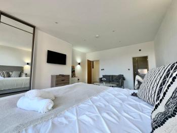 Sleek Stylish 1 Bedroom Leeds City Apartment, Leeds (Foto 2)