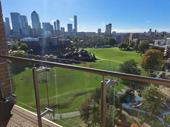 Cozy Double Room with Large En Suite Near Canary Wharf London with Amazing Views in a Shared Apartment, Londyn (zdjęcie 2)