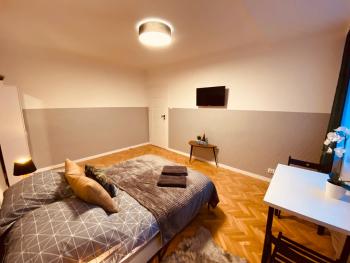 ClickTheFlat Karmelicka Apart Rooms, Warsaw (photo 3)