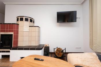 Stadthaus mit 2 Schlafzimmern & Wohnzimmer mit Kamin - Kostenloser Privat-Parkplatz auf dem Grundstück, Lipsko (fotografie 5)