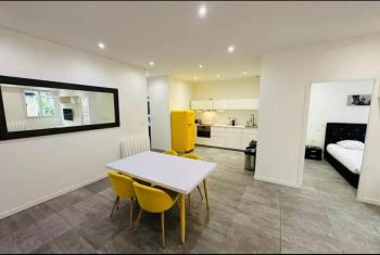 Remarkable 2-Bed Apartment in Bordeaux, Bordeaux (Foto 3)