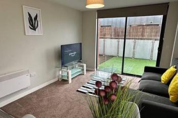 Large 1 Bed MCR Apartment and Huge Terrace Sleeps 4, Manchester (photo 5)