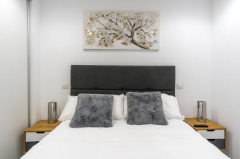 Bright apartment -1Bedroom 1Bathroom-Prado, Мадрид (фото 2)