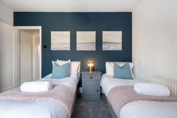 Newly Renovated 2 Bed Cottage - Long Stay Reduce Rate, Windsor (foto 5)