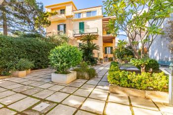 Sea View Charm - Mondello Apartment with Terrace, Palermo (zdjęcie 4)
