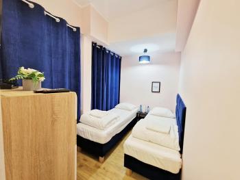 Hostel Helvetia - Private Rooms in City Center, Varsavia (foto 3)