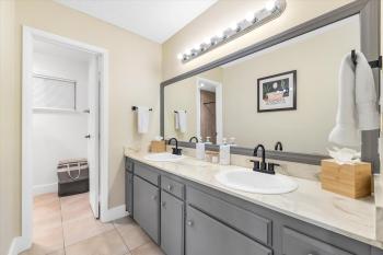 Beautiful home with spa and golf, Las Vegas (foto 3)