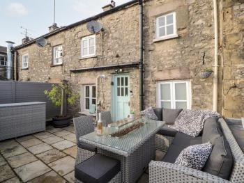 Market Square Maisonette, Carnforth (photo 2)
