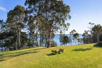 Danalene, 44a Danalene Pde - stunning waterfront property with Air Con, WI-FI, Double Lock Up Garage & Boat Parking, Corlette (photo 4)