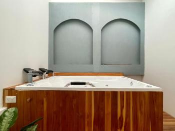 Apartments with Jacuzzi in El Poblado by Wynwood House, Medellín (photo 5)
