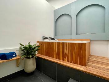 Apartments with Jacuzzi in El Poblado by Wynwood House, Medellín (photo 4)