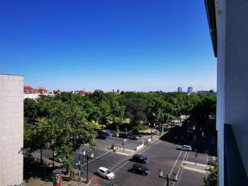 SC 07 by ROCKCHAIR Apartments l SUPERHOST Status l 2,5 Bedrooms Boxspringbeds Balcony Elevator welcomes you!, Berlin (zdjęcie 4)