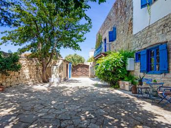 Cornaro House, Arsos (photo 2)