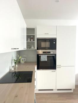 Elegant Escape apartment III - free parking, easy access to City Center, Братислава (фото 4)