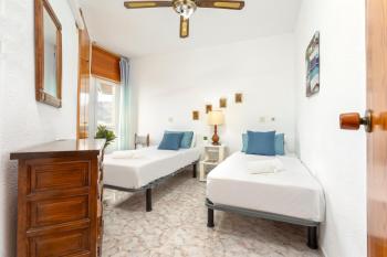 1003 - Seafront apartment on El Paseo - Air conditionning - Wi-Fi - Smart TV, Almuñécar (Foto 4)