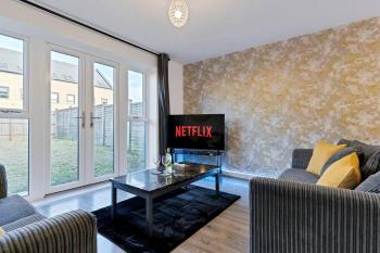 Luxury Birmingham City Centre Townhouse with FREE Parking - Sleeps 4 - Perfect for Contractors, Business Travellers, Families and other Groups - Near Bullring, Newstreet, Selfridges, NEC, NIA & Birmingham airport, Бирмингем (фото 3)
