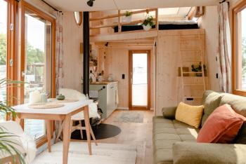 Tiny-Hausboot Irene mit Kamin und Dachterrassenlounge, Hamburg (photo 3)