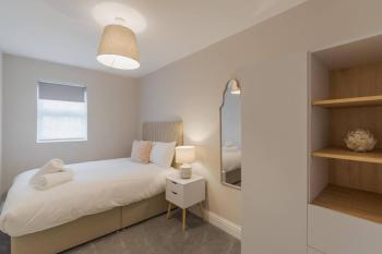 2 Bed Retreat Parking VAT Q - By Tempstay, Windsor (foto 5)