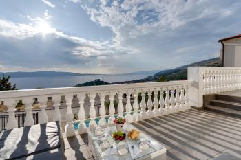 Villa with a beautiful panoramic view and a swimming pool- by Traveler tourist agency Krk ID 2397, Senj (zdjęcie 4)