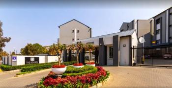 Classy 2 bedroom in Halfway Gardens, Midrand (zdjęcie 5)