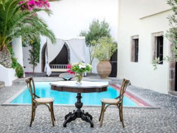 Villa in Santorini with Stunning Outdoor Kitchen, Megalochori (photo 5)