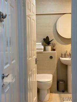 Stylish One Bedroom Flat Chancery Lane, London (photo 4)