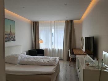 Soleil Rooms - Pure Living in the City Center, Hanower (zdjęcie 3)