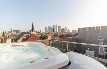 Gorgeous DTLA w/ View + Hot Tub!, Los Angeles (fotografie 2)