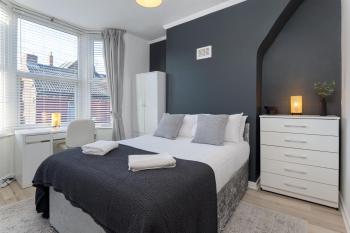 St Davids House - Air Host & Stay - 4 Bedrooms - Contractor Friendly, Ливерпуль (фото 2)