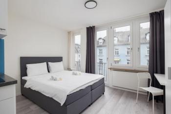Urban Oasis with Queen Bed and View BE-24, Zurych (zdjęcie 2)