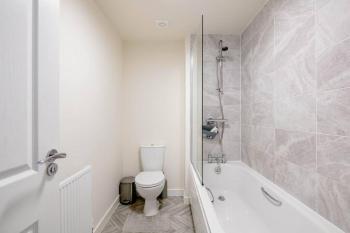 Stunning Private room in a Home - TV, Bathroom & Parking!, Manchester (zdjęcie 4)
